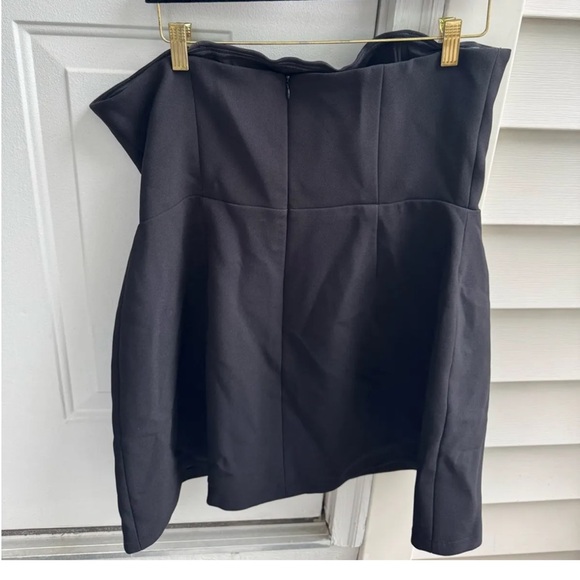 The Ultimate Muse Strapless Dress - Picture 3 of 5